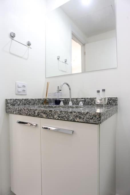 Studio Lindo Ao Lado Do Metro Santa Cecilia Apartment São Paulo Luaran gambar
